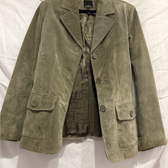 Chic Olive Suede Leather Women's Blazer - Picture 8 of 11